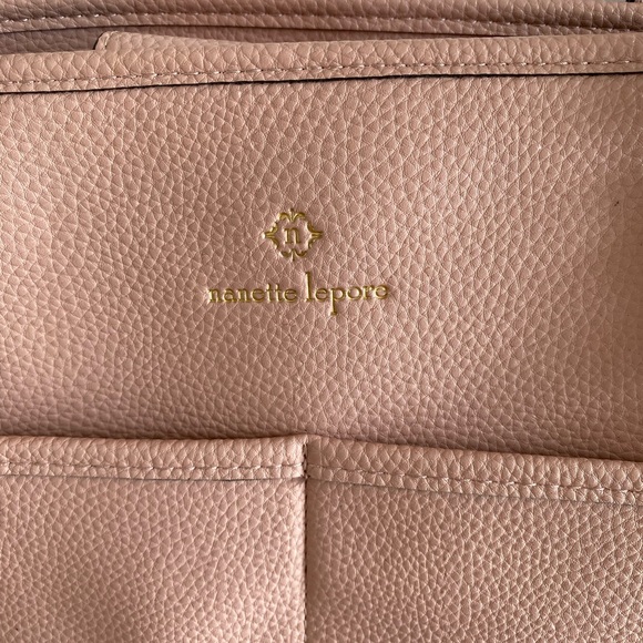 Nanette Lepore beautiful light pink large tote bags 8 pockets, New without tag. - Picture 3 of 8